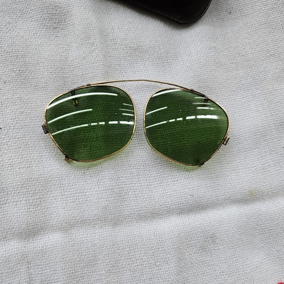 Vintage Aviator Clip On Glasses - Picture 4 of 5